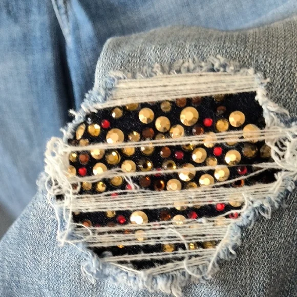 White House Black Market Blue Distressed Ankle Jeans - Picture 5 of 9